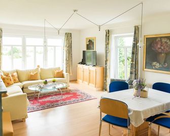 Auszeit - Ihr Sibyllenbad Gästehaus - Neualbenreuth