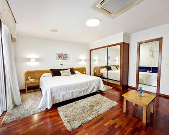 Hotel As Camelias - La Coruña - Habitación