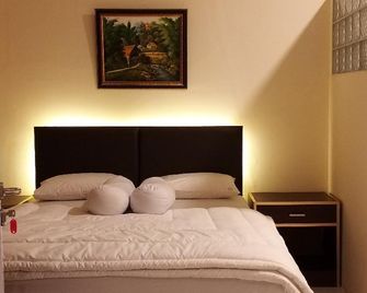Katalia Tomang - Jakarta - Schlafzimmer