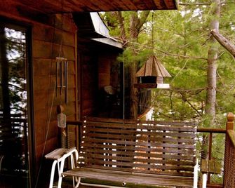 Otty Lake Retreat - near Perth, ON - Perth - Balcony