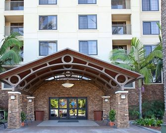 2BR Suite Ideal for Families seeking Disney Magic! Pets Allowed, Free Breakfast - Anaheim - Budova