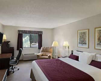 Baymont by Wyndham Whitewater - Whitewater - Bedroom
