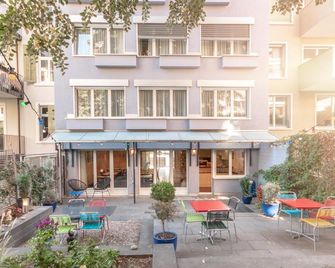 هوتل بيرسايهوف - بازل - مبنى