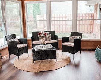 385 · Fairlawn Serenity Retreat - Fairlawn - Lounge