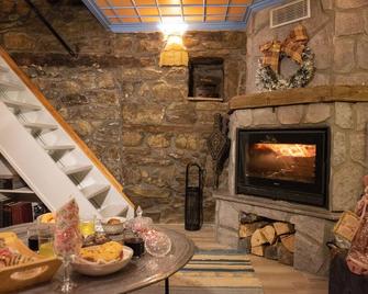 Dandy Villas Metsovo-Metska-Down Town-Up to 7 - Metsovo - Huiskamer
