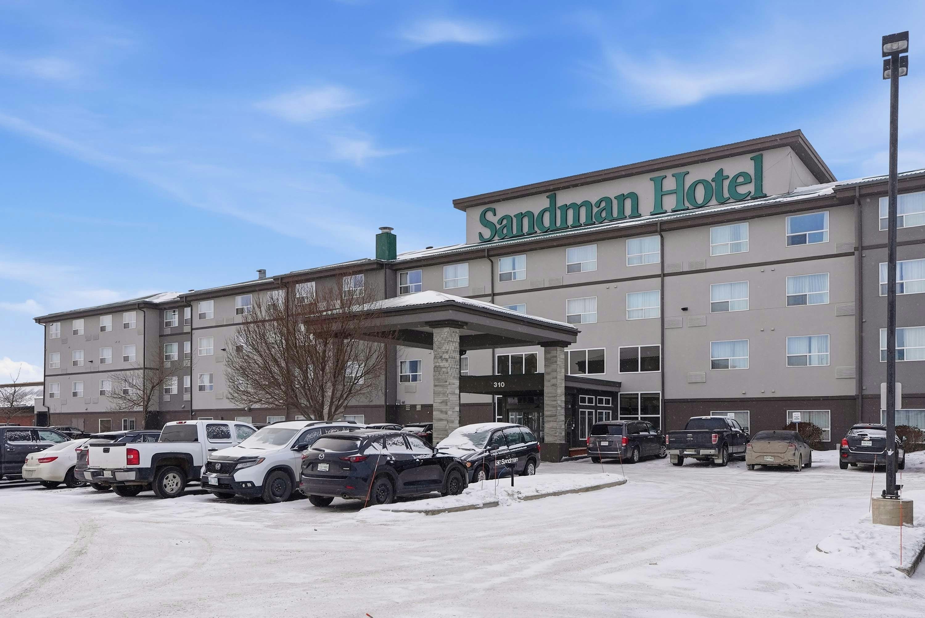 Sandman Hotel Saskatoon - ססקאטון - בניין