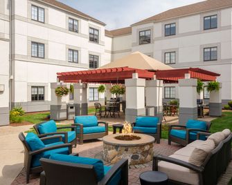 Hyatt House Boston Burlington - Burlington - Innenhof