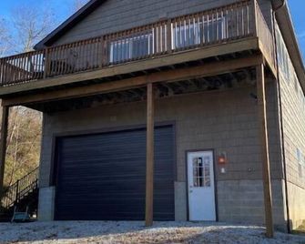 Bright 2-bedroom lake view home - Scio - Edificio