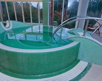 Hotel Kardosfa - Kaposvár - Piscină