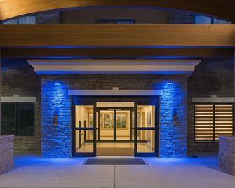Holiday Inn Express & Suites Glendive By IHG - Glendive - Edificio