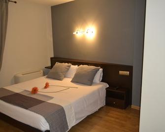 Hotel El Tratado - Tordesillas - Bedroom