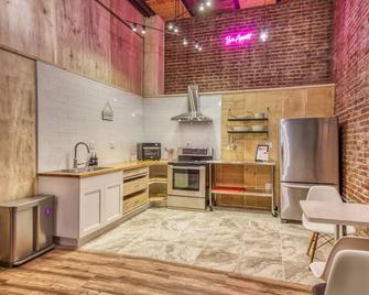 Ram's Hotel - San Francisco - Kitchen