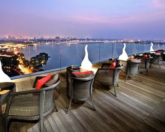 Pan Pacific Hanoi - האנוי - בר