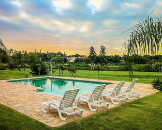 Parque Hotel Holambra - Jaguariúna - Басейн