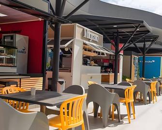 Aparta Suites Cerritos Mall - Pereira - Restaurant