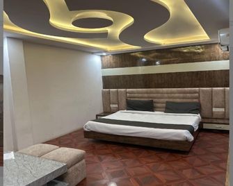 Hotel Beubelle - Meerut - Slaapkamer