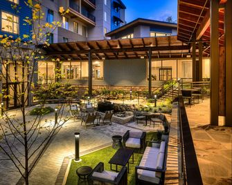 Embassy Suites by Hilton Gatlinburg Resort - Gatlinburg - Patio