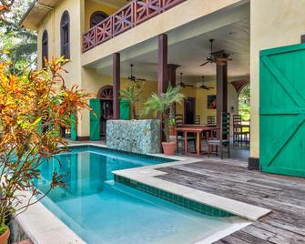 Dog-Friendly Riverfront Suites With Private Pool, Lovely Views, Partial Ac & Wifi - San Ignacio - Pool