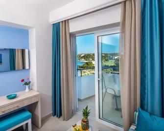 Irene Palace Beach Resort - Kolympia - Balkon