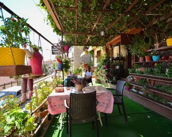 Kervan Konuk Evi Pansiyon - Hostel - Safranbolu - Patio