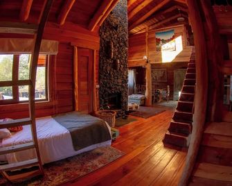 Rocanegra Mountain Lodge - Termas de Chillan - Bedroom