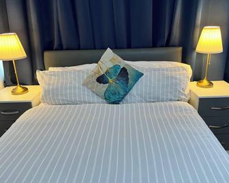 Birmingham City Centre Apartment room near China Town - Birmingham - Bedroom
