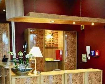 Ring Hotel - Wiesbaden - Front desk