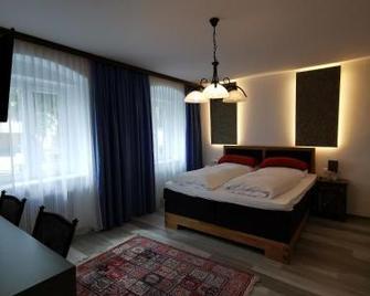 Bed & Breakfast Goldener Stiefel - Mariazell - Bedroom