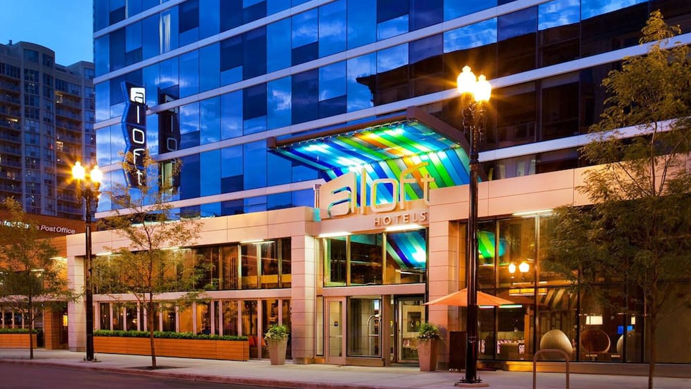 Aloft Chicago Downtown River North