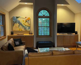 West Tisbury Country Home - West Tisbury - Sala de estar