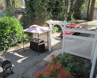 1-bedroom Lakefront vacation Unit just 13 minutes from Tacoma Dome - Lakewood - Terasa