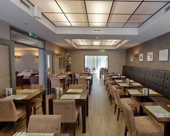 Rejuvenate in Comfortable Room Near Sallandse Heuvelrug National Park - Hellendoorn - Restaurante