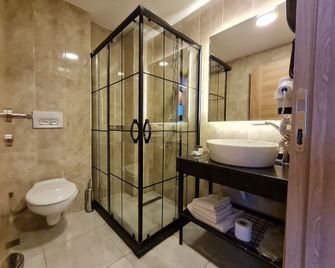 Air Boss Istanbul Airport and Fair Hotel - Istambul - Banheiro