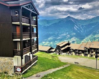 Apartment with magnificent views at the foot of the slopes - La Plagne-Tarentaise - Edificio