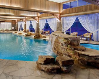 The Lodge At Turning Stone Resort Casino - Verona - Pool