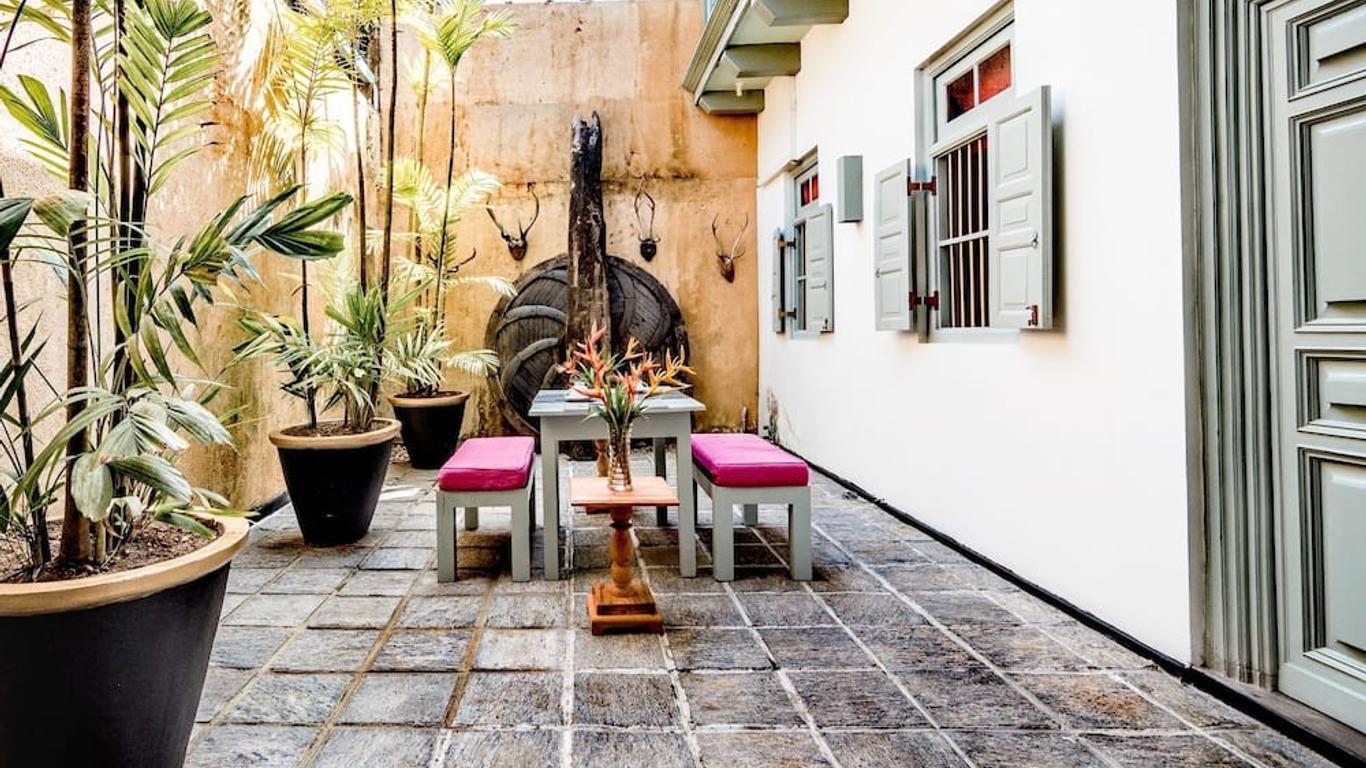 Small House Boutique Guest House
