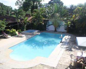 Hostal Los Cocos - Villa Tunari - Pool