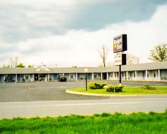 Budget Inn of Lynchburg and Bedford - Goode - Edificio