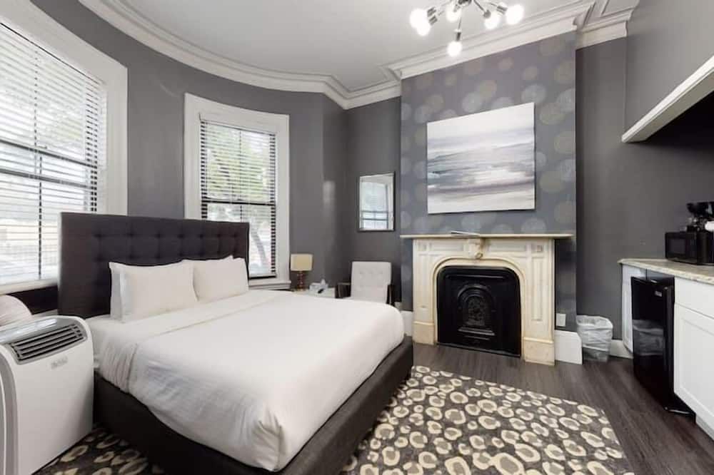 بريميير سويتس - باي فيليدج - بوسطن