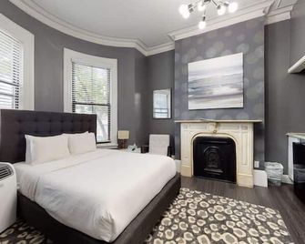 Premier Suites Bay Village - Boston