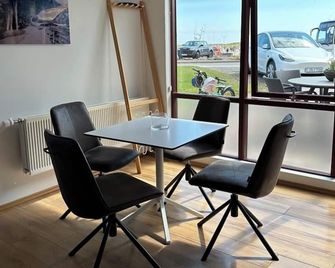 Guesthouse Dyngja - Hofn - Dining room