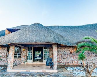 Elegant Desert Lodge - Sesriem - Gebouw