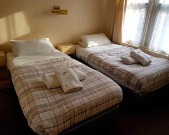 Rose Marie Guest House - Peterborough - Bedroom