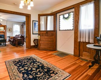 Love Lane Bed & Breakfast - Waynesville - Salónek