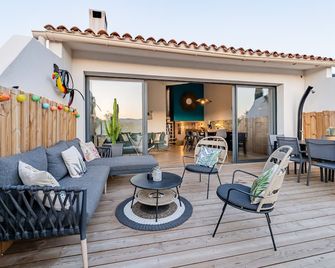 Villa Design D'architecte - 10 Personnes - Jacuzzi, Piscine ,tennis - Cassis - Innenhof