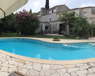 Montpellier villa 8 persons in a quiet area, private pool - Montpellier - Piscine