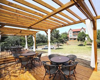 Baili Manor Cing Jing - Ren-ai Township - Патіо
