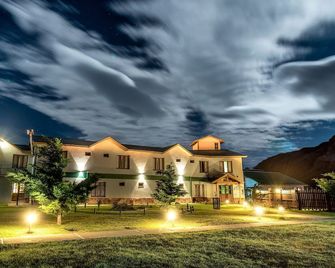Hostel Pioneros del Valle - El Chaltén - Byggnad