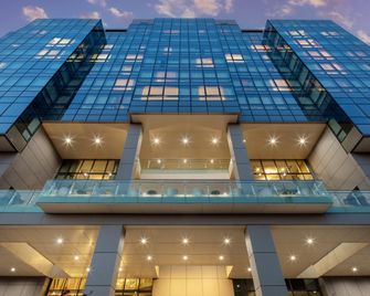 هوتل إنديجو فلوشينج - لاجوارديا باي آيتش جي - كوينز - مبنى