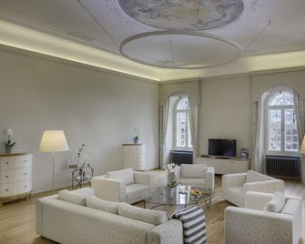 Chateau Herálec Boutique Hotel & Spa by L'Occitane - Herálec (Havlíčkův Brod) - Huiskamer